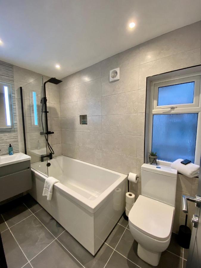 Eden Retreats Serviced Apartments มอร์คัมบ์ ภายนอก รูปภาพ